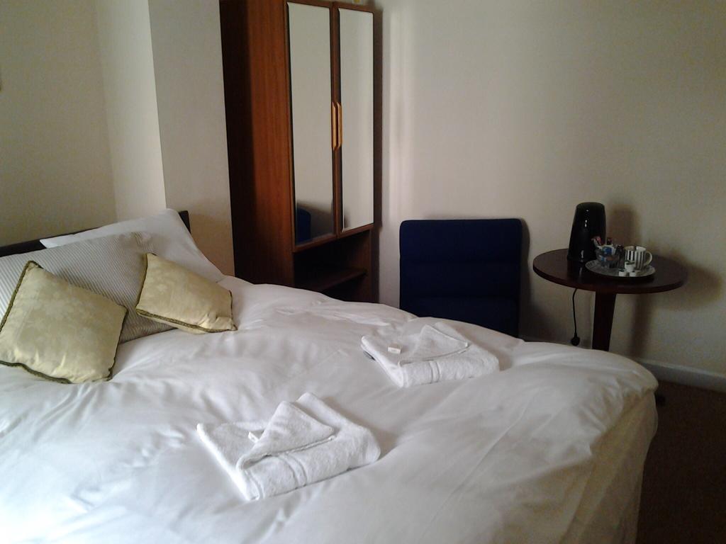 Sterling House Hotel Eastbourne Room photo